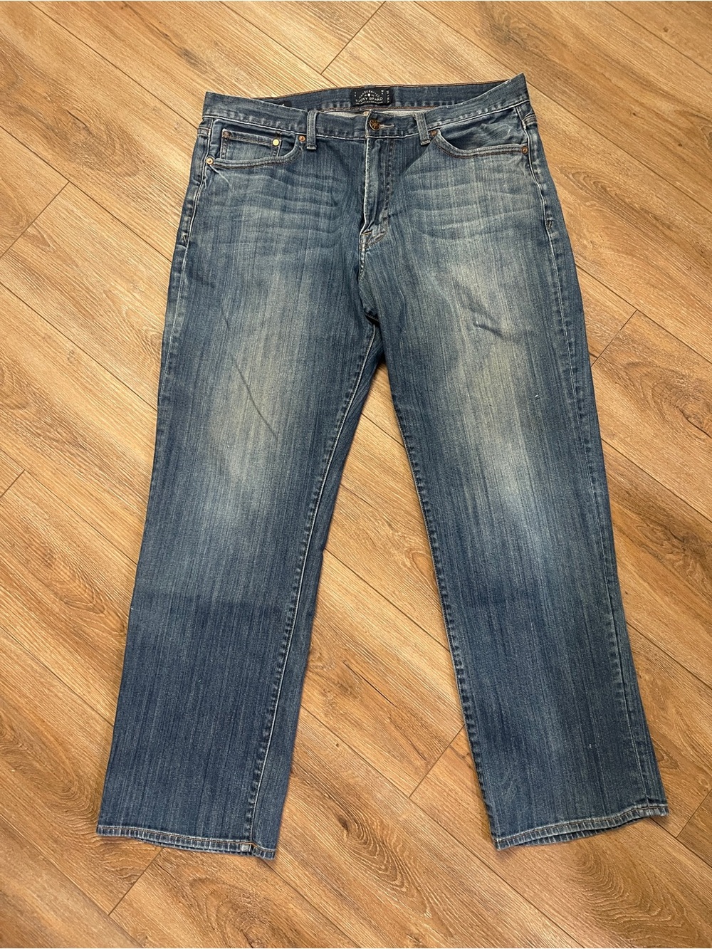 Lucky Brand Men's Straight Leg Jeans in Faded Blue